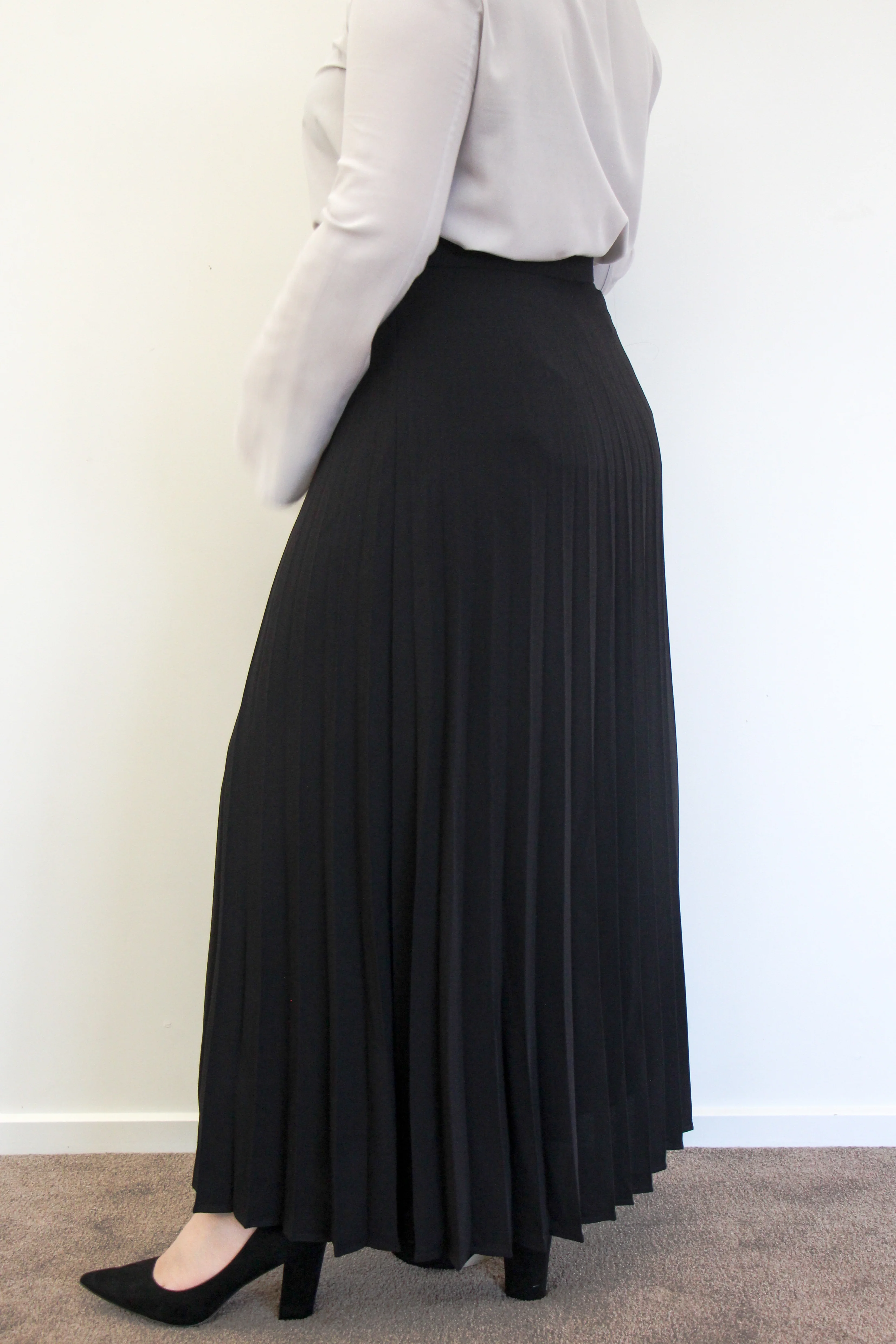 Long Pleated Skirt - Image 8
